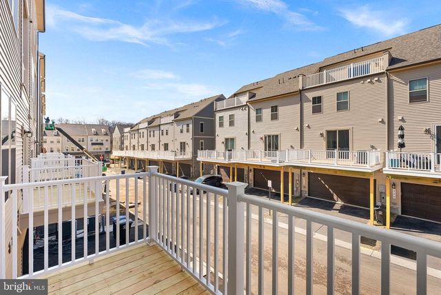 1035 INFERNO TER SE, Leesburg, VA 20175