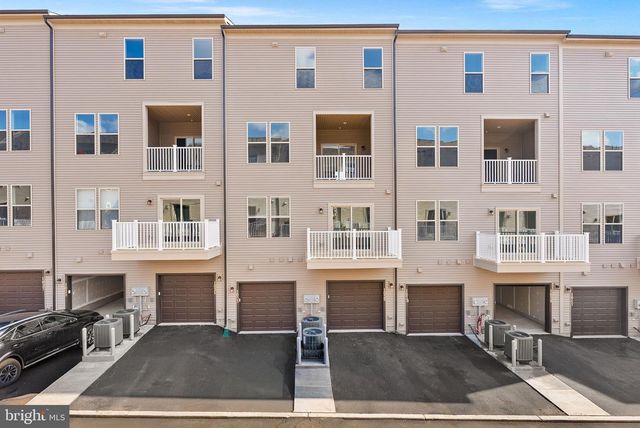 1035 INFERNO TER SE, Leesburg, VA 20175