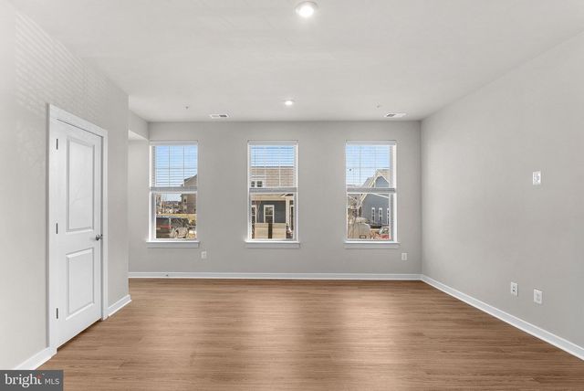 1035 INFERNO TER SE, Leesburg, VA 20175