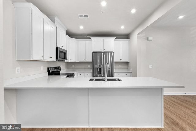 1035 INFERNO TER SE, Leesburg, VA 20175