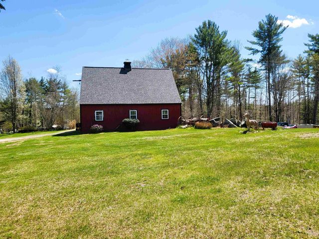 19 Raymond Road, Deerfield, NH 03037