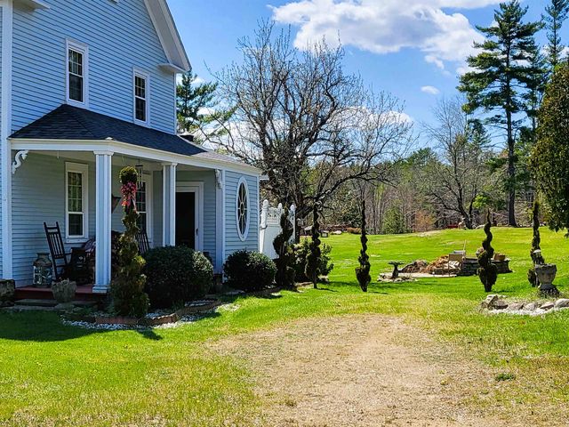 19 Raymond Road, Deerfield, NH 03037