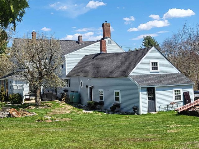 19 Raymond Road, Deerfield, NH 03037