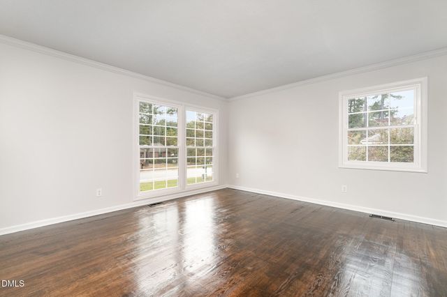 213 Rivenoak Drive, Fayetteville, NC 28303