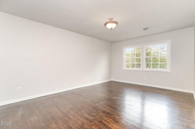 213 Rivenoak Drive, Fayetteville, NC 28303