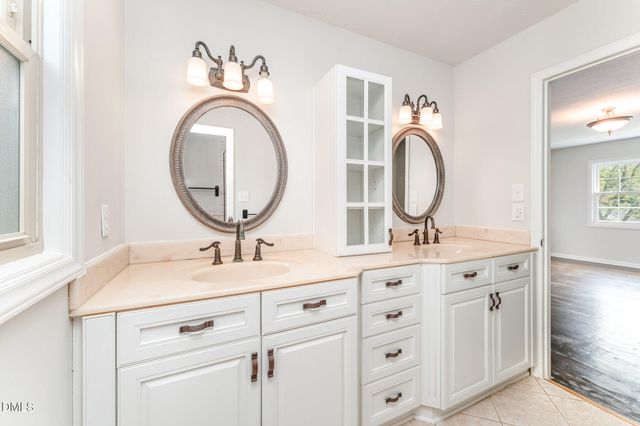 213 Rivenoak Drive, Fayetteville, NC 28303