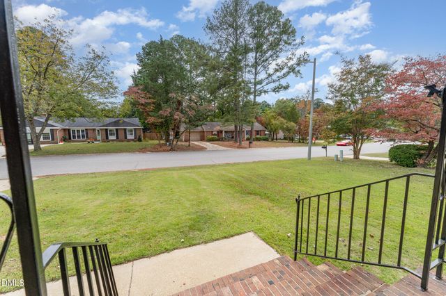 213 Rivenoak Drive, Fayetteville, NC 28303