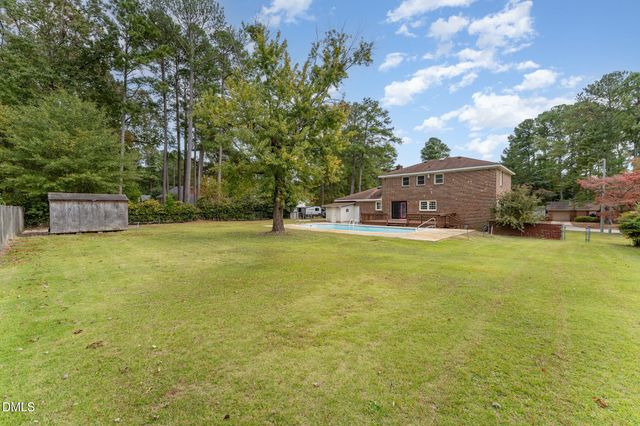 213 Rivenoak Drive, Fayetteville, NC 28303