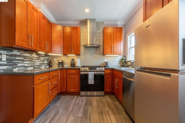 256 29Th St, Oakland, CA 94611