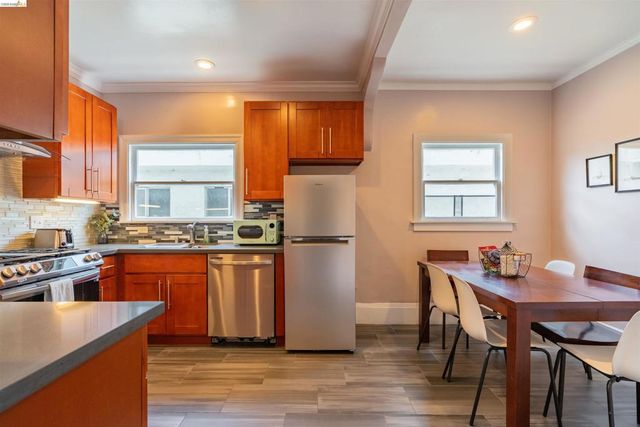 256 29Th St, Oakland, CA 94611