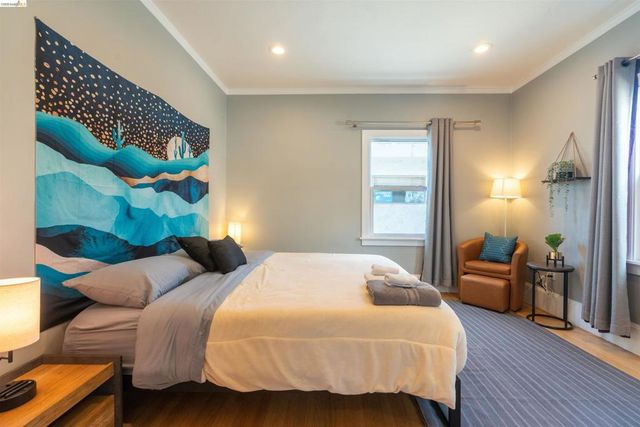 256 29Th St, Oakland, CA 94611