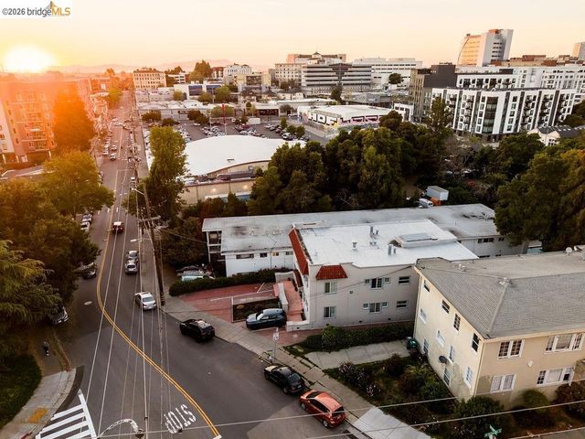 256 29Th St, Oakland, CA 94611