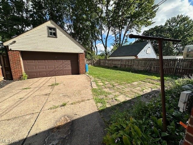 2712 Ralph Avenue, Cleveland, OH 44109