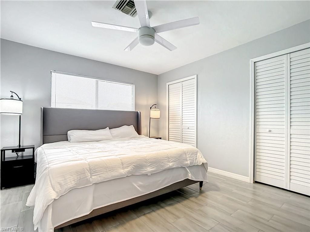 Image 17 of property listing at 4928/5000 SW 16th PL, Cape Coral, FL 33914