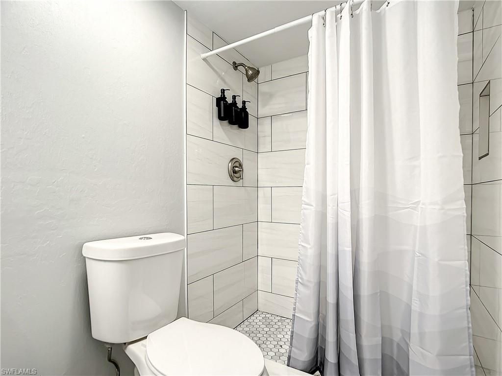 Image 31 of property listing at 4928/5000 SW 16th PL, Cape Coral, FL 33914