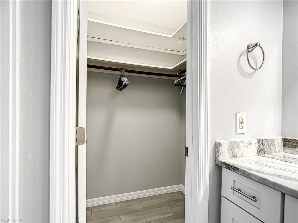 Image 32 of property listing at 4928/5000 SW 16th PL, Cape Coral, FL 33914