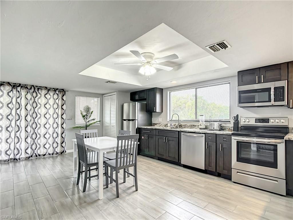 Image 9 of property listing at 4928/5000 SW 16th PL, Cape Coral, FL 33914