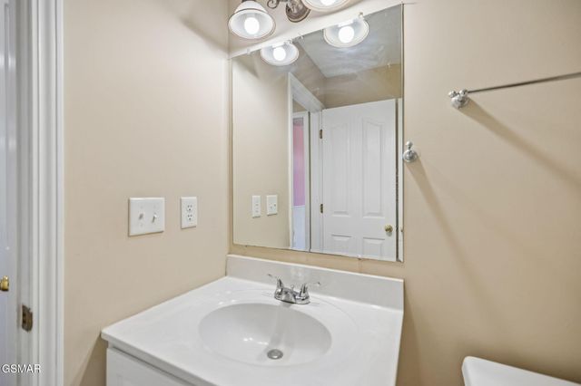3135 Blueberry Drive, New Market, TN 37820