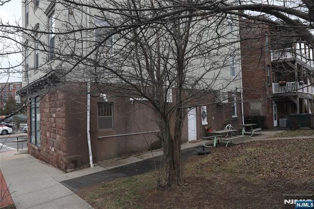 41 Glenridge Avenue 2R, Montclair, NJ 07042