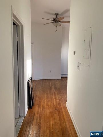 41 Glenridge Avenue 2R, Montclair, NJ 07042