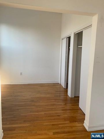 41 Glenridge Avenue 2R, Montclair, NJ 07042