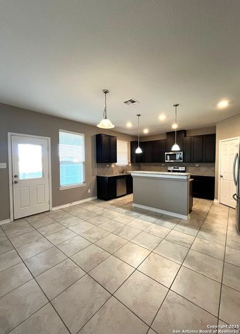 663 Pebble Bend, New Braunfels, TX 78130