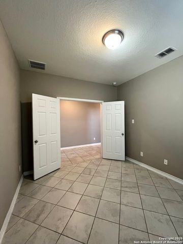 663 Pebble Bend, New Braunfels, TX 78130