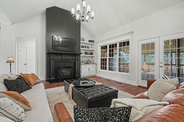 701 Deer Ridge Ln, Lebanon, TN 37087