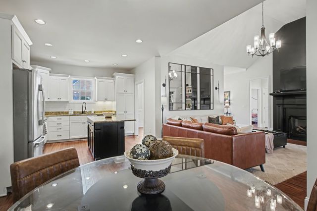 701 Deer Ridge Ln, Lebanon, TN 37087