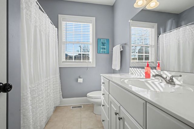 701 Deer Ridge Ln, Lebanon, TN 37087