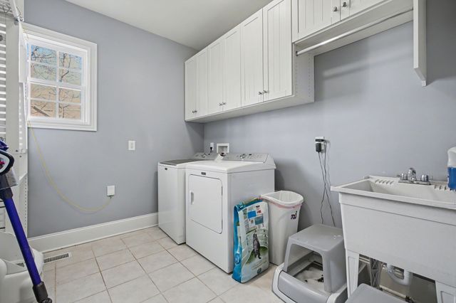 701 Deer Ridge Ln, Lebanon, TN 37087