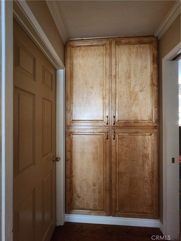 1930 Yosemite, Los Angeles, CA 90041