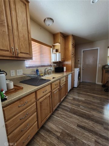 1930 Yosemite, Los Angeles, CA 90041