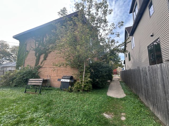 1813 Dodge Avenue, Evanston, IL 60201