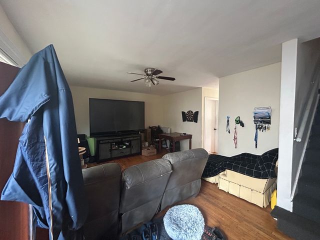 1813 Dodge Avenue, Evanston, IL 60201