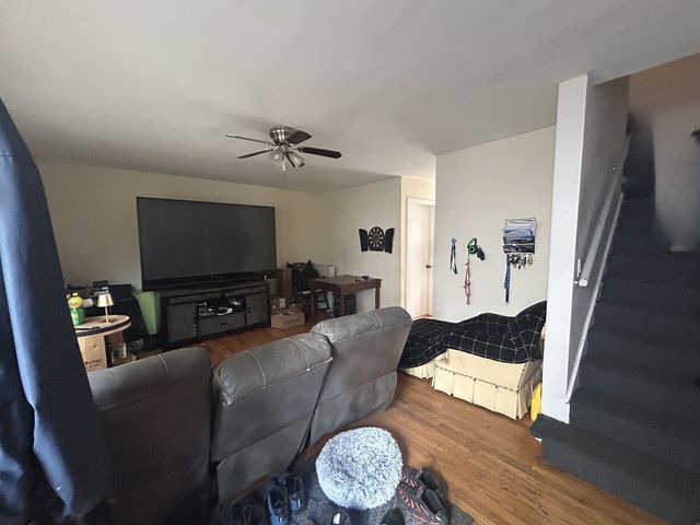 1813 Dodge Avenue, Evanston, IL 60201