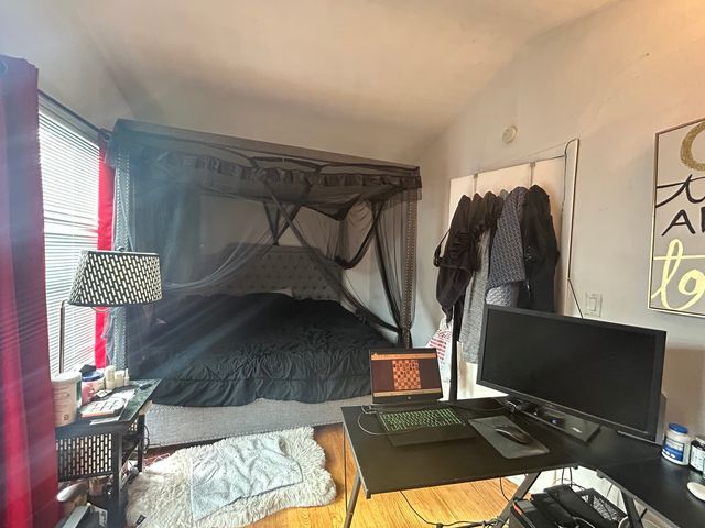 1813 Dodge Avenue, Evanston, IL 60201