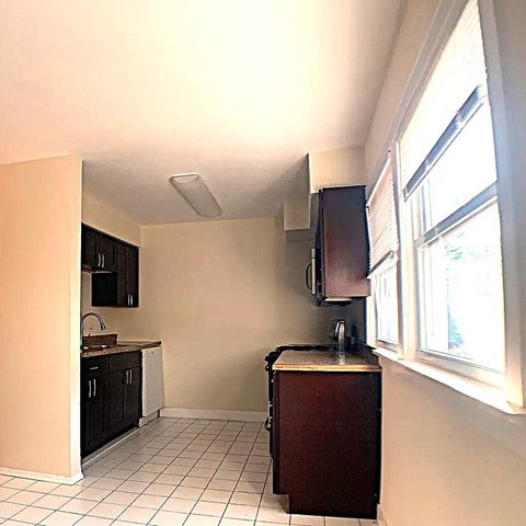 1813 Dodge Avenue, Evanston, IL 60201