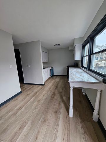 1813 Dodge Avenue, Evanston, IL 60201