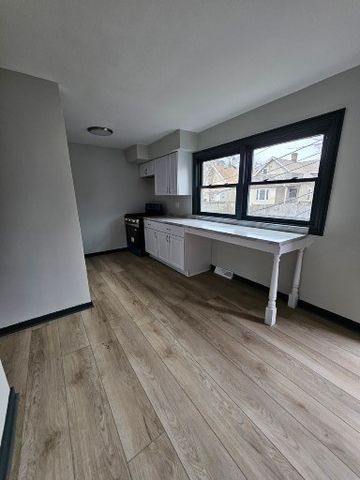 1813 Dodge Avenue, Evanston, IL 60201