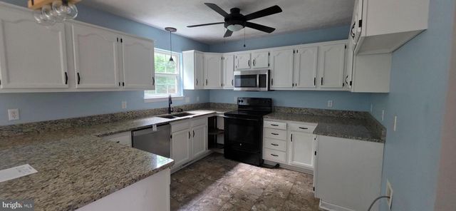 983 MEADOW CT, Front Royal, VA 22630