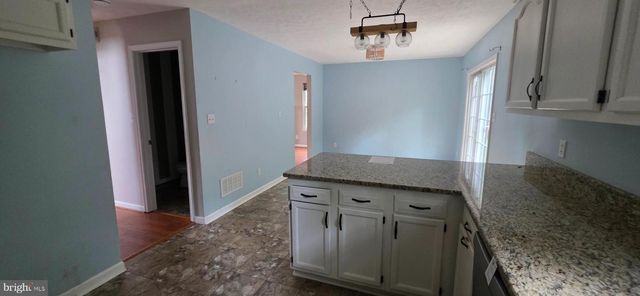 983 MEADOW CT, Front Royal, VA 22630