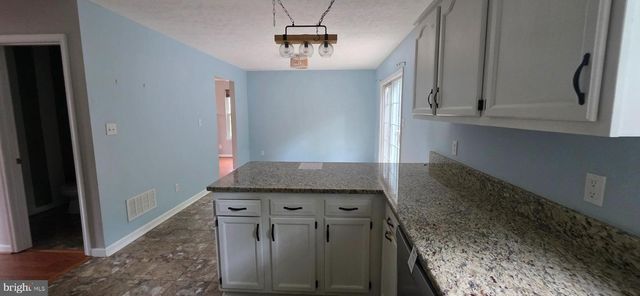 983 MEADOW CT, Front Royal, VA 22630