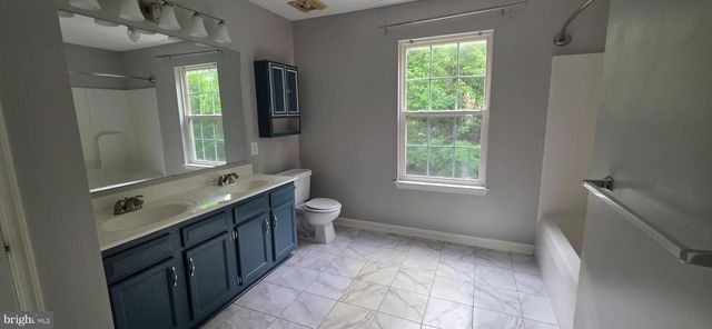 983 MEADOW CT, Front Royal, VA 22630