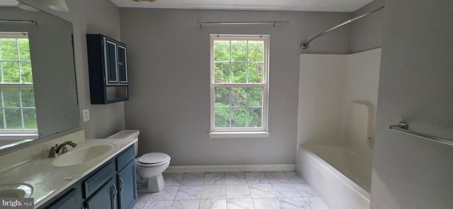 983 MEADOW CT, Front Royal, VA 22630