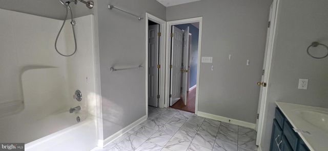 983 MEADOW CT, Front Royal, VA 22630