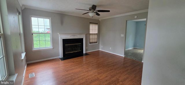 983 MEADOW CT, Front Royal, VA 22630