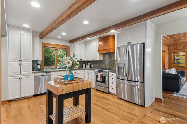 35224 28th Avenue S, Federal Way, WA 98003