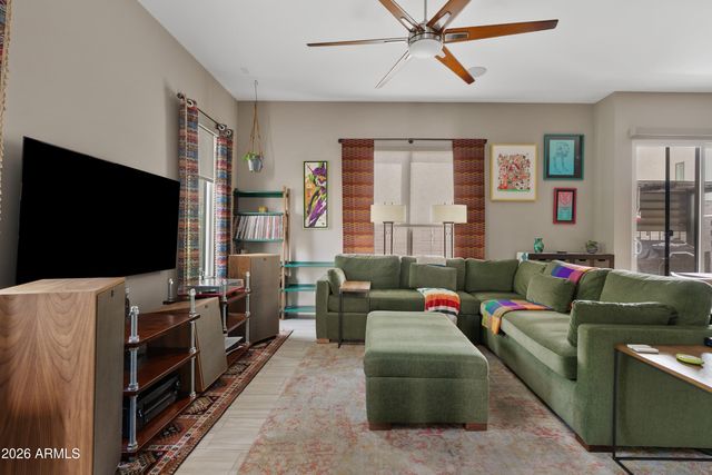 901 S SMITH Road 1035, Tempe, AZ 85281