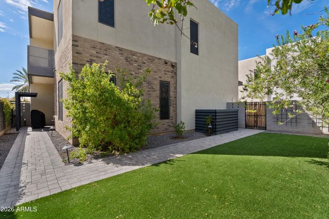 901 S SMITH Road 1035, Tempe, AZ 85281